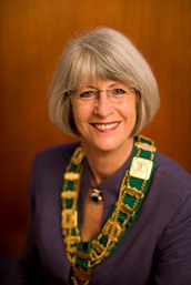 Val Schier Mayor of Cairns Regional Council